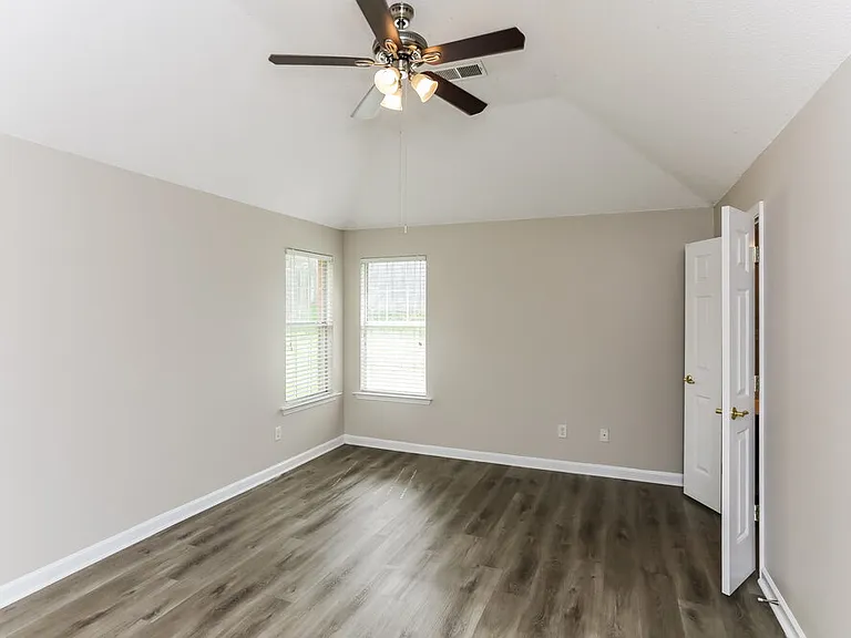 1142 Red Fern Cir W — Photo 10