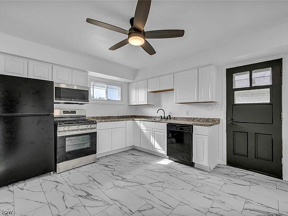 5th image of 601 Northfield Rd