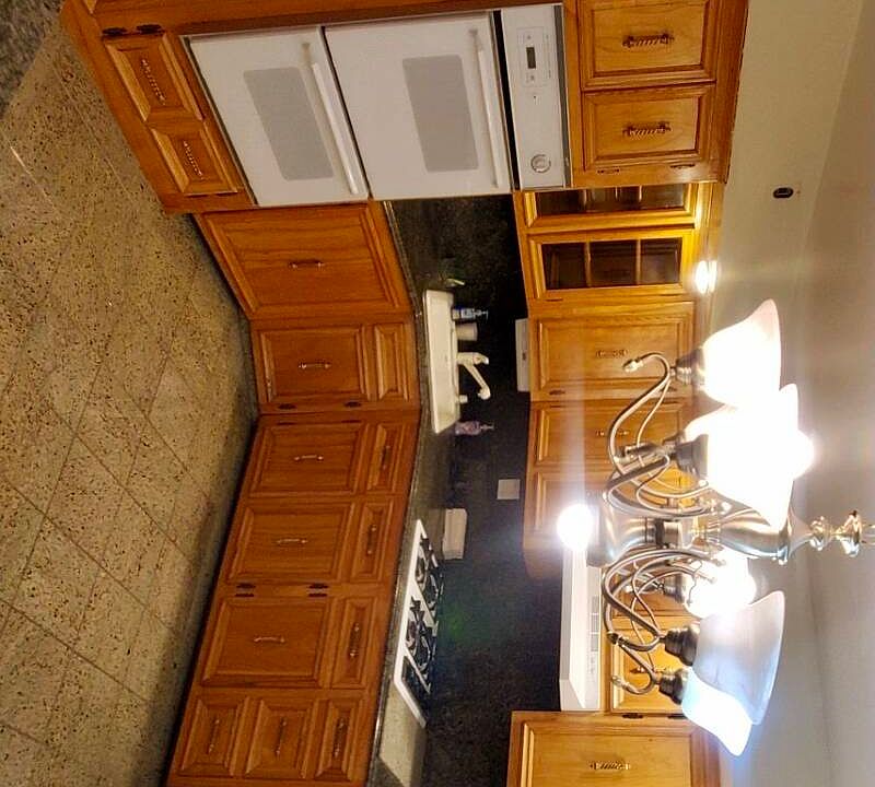1st image of 1200 E 73rd St