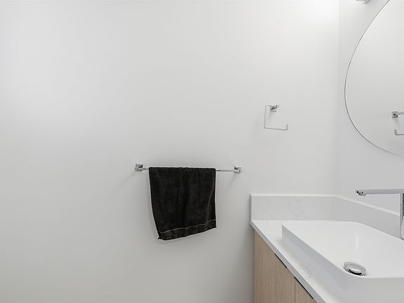 2nd image of 11556 72a Ave #24