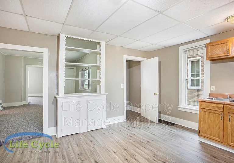 940 McReynolds Ave NW #1 — Photo 5