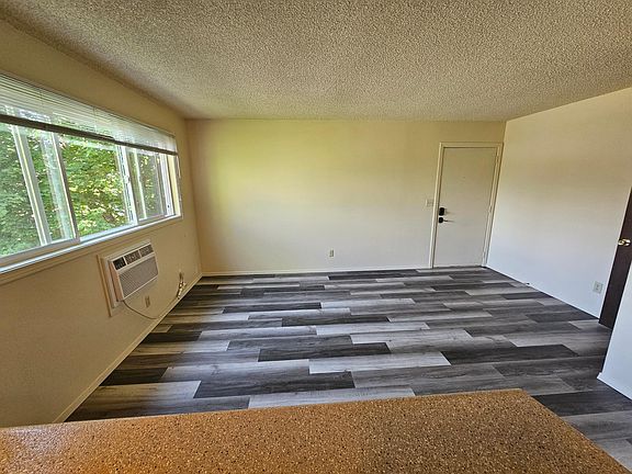 5th image of 1411 S 2nd St W #2