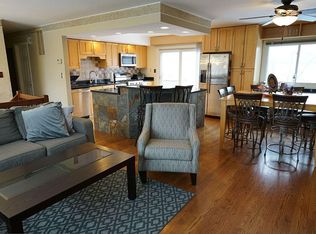 4444 Harbor Cir, Hoffman Estates, IL 60192