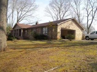 361 Fairway Dr, Clarksville, TN 37043