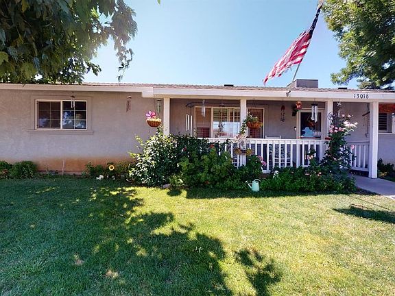 4th image of 13016 Lorenzo Ct
