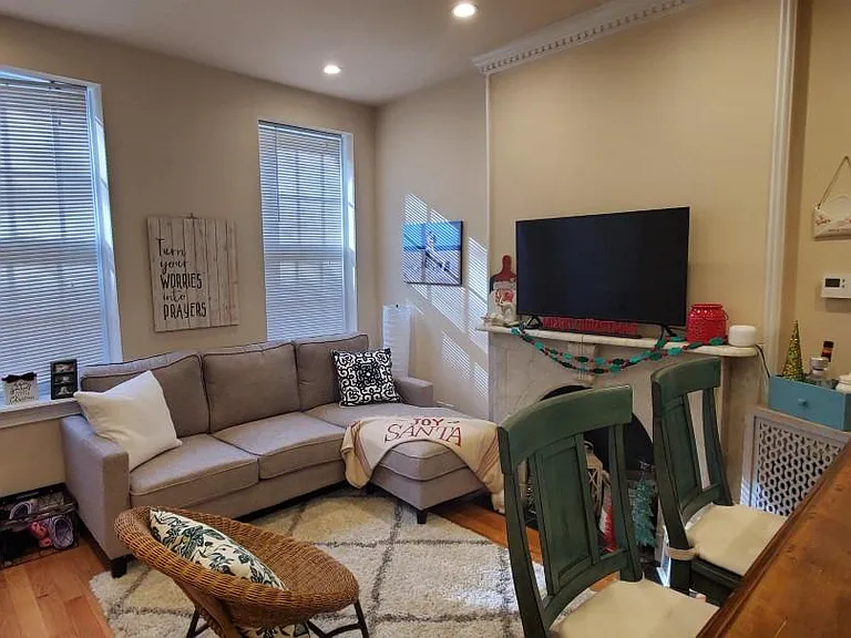 2213 Pine St #A — Photo 2