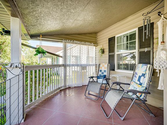 5th image of 118 Rock Springs Dr