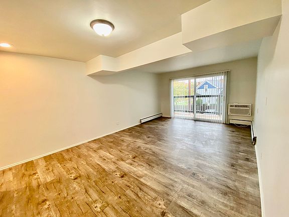 5th image of 504 Saint Johns St #306