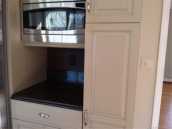 15 Hilltop Trail Salem CT