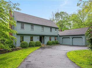 42 Ledgewood Rd, Redding, CT 06896