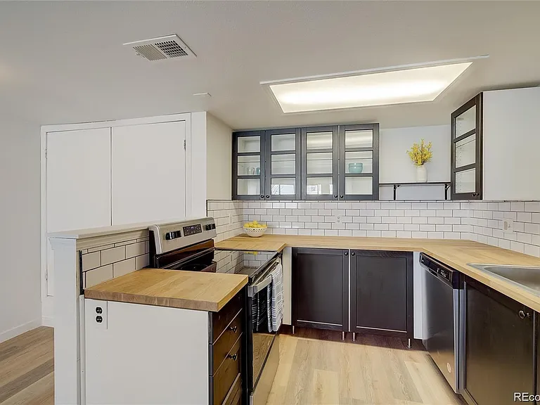 17074 E Tennessee Dr #213 — Photo 8