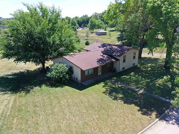 4th image of 1000 Circle Dr