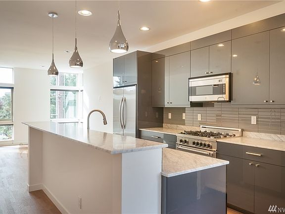 5th image of 805 NE 66th St #B