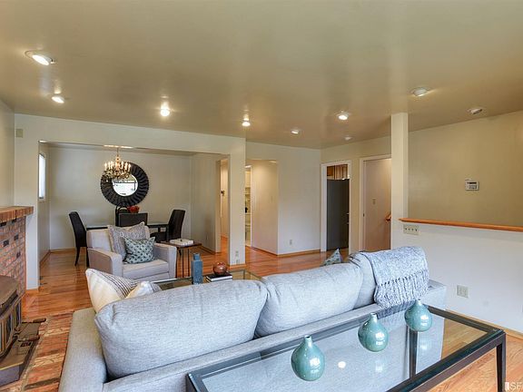 3rd image of 296 Evergreen Dr