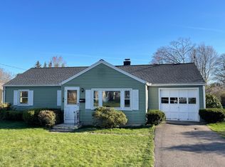 29 Fairfield Dr, Windsor Locks, CT 06096