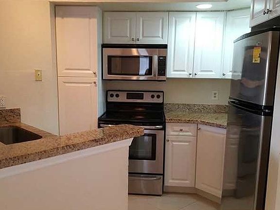 2nd image of 12760 Vista Isles Dr APT 722