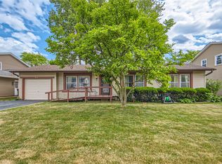 213 Banbury Ave, Elk Grove Village, IL 60007