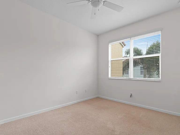 1439 NW 49th Ln — Photo 15