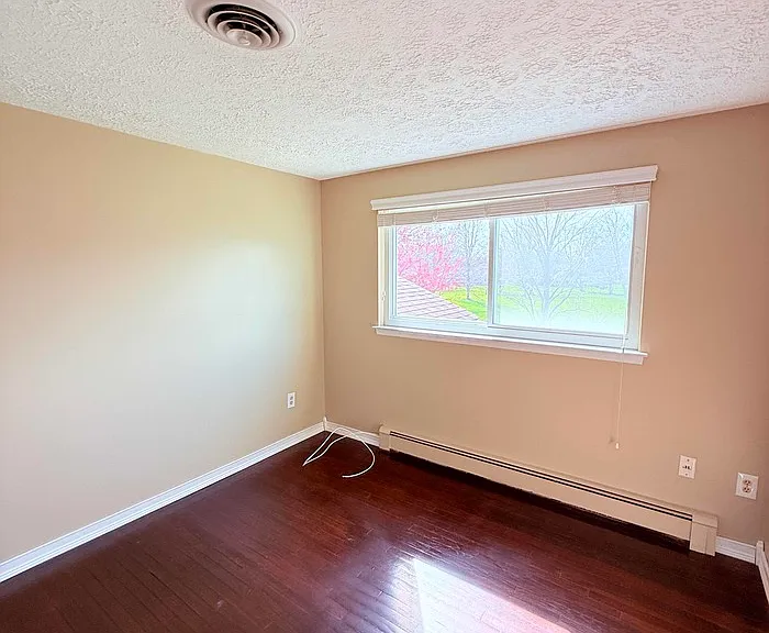 42021 Banbury Ct — Photo 21