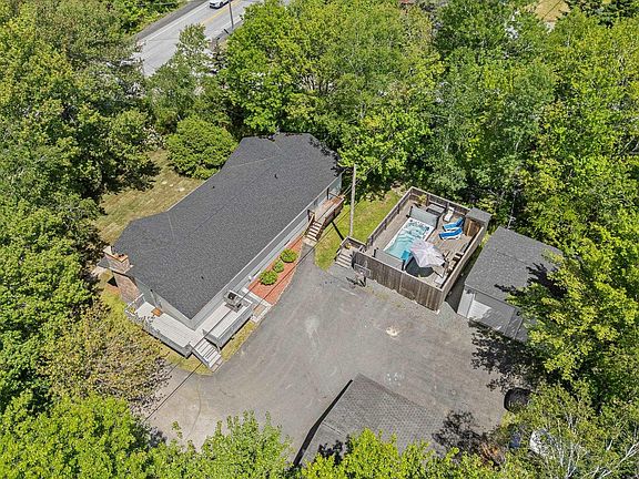 2nd image of 4830 Saint Margarets Bay Rd