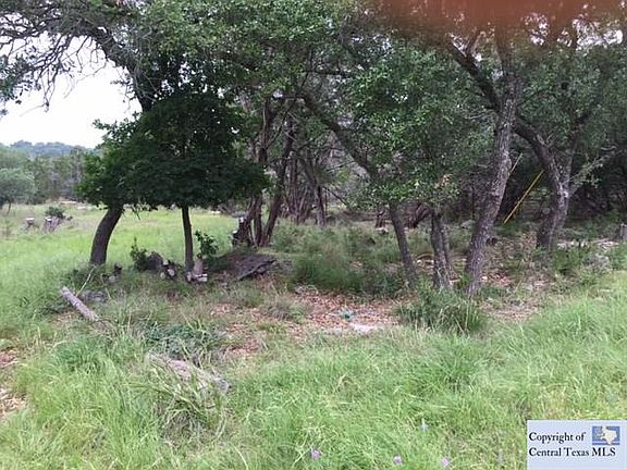 3rd image of 1621 Mountain View Dr