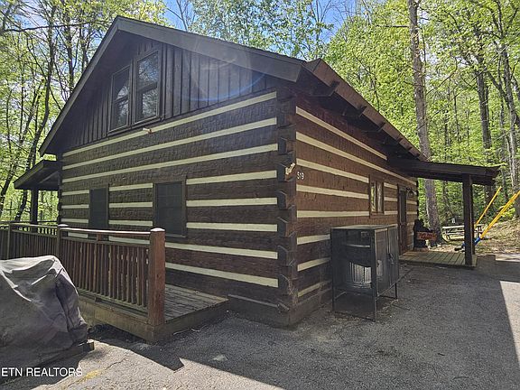5th image of 519 Picadilly Ln