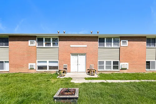 3611-3625 Charlotte Dr Photo 1