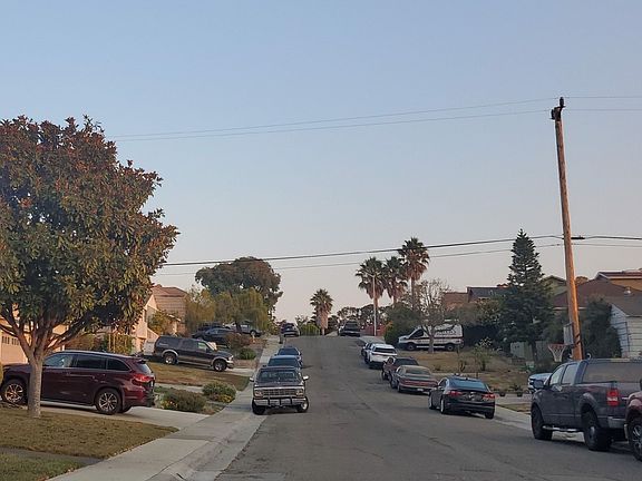 4th image of 751 Olive Ct