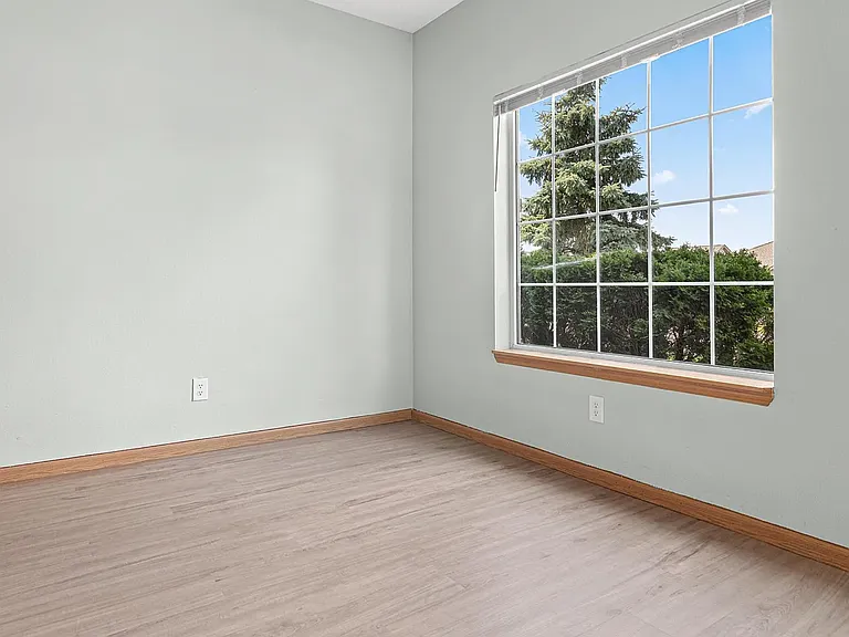78 Bridgewater Trl — Photo 17