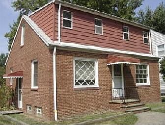1st image of 580 E 260th St