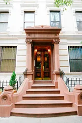 168 East 90th Street in Carnegie Hill