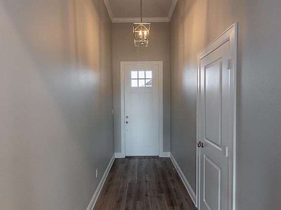 2nd image of 402 Meadow Ln