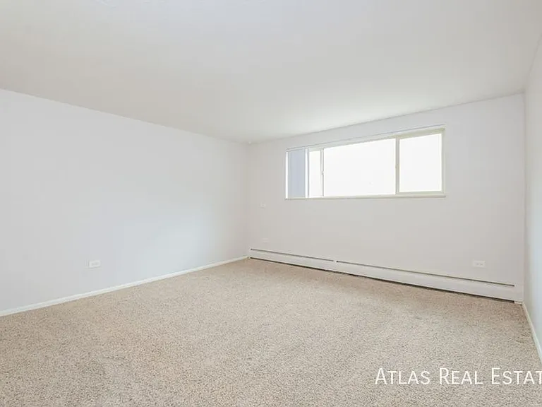 4993 N King St #302 — Photo 7