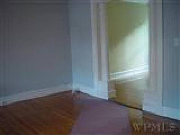 3rd image of 118 N 5th Ave