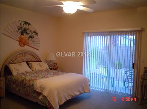 5th image of 10339 W Queensbury Ave