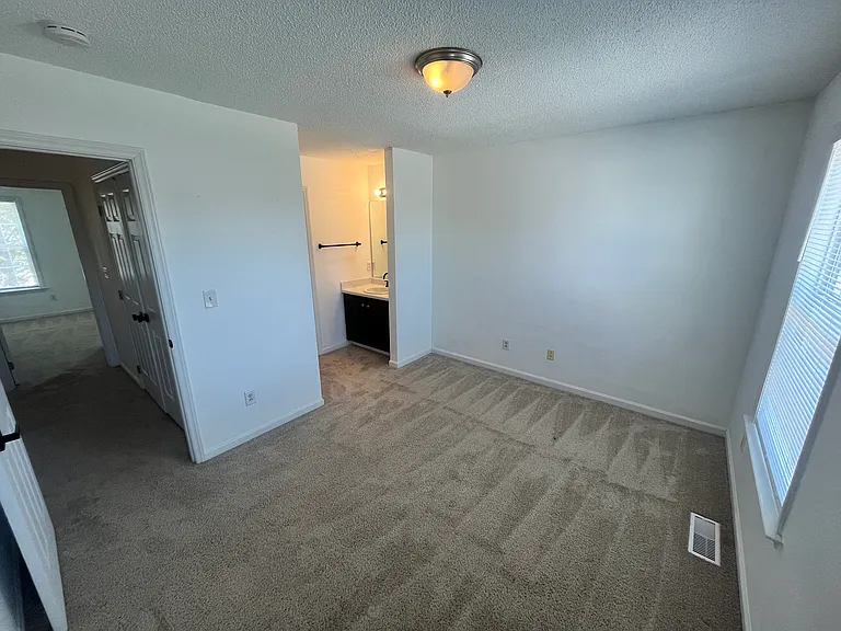 5375 Cog Hill Ct — Photo 20