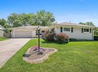 2727 33rd St, Two Rivers, WI 54241