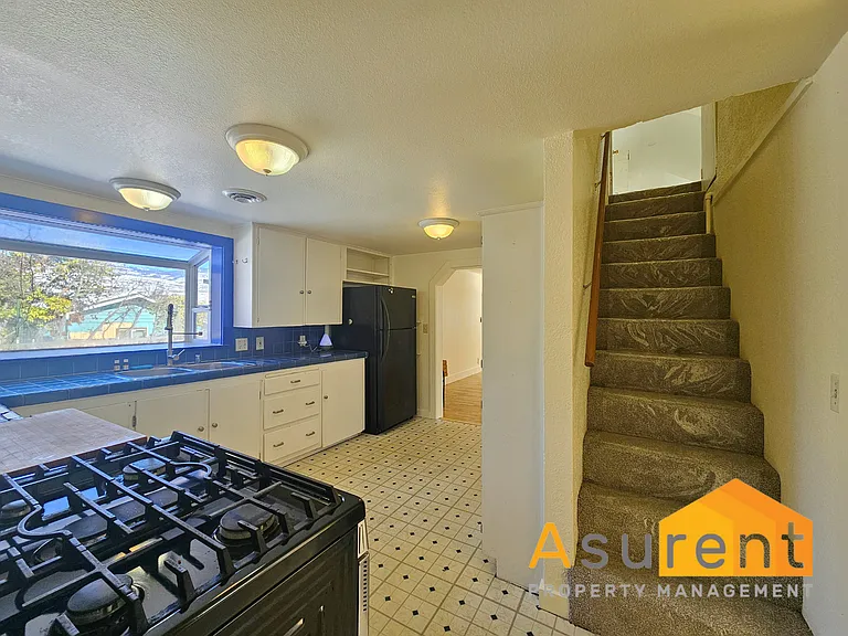 459 Willow St — Photo 9