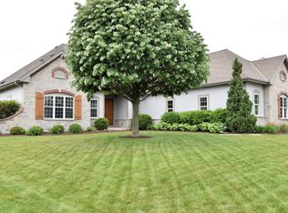 W130N6671 Daylily Dr, Menomonee Falls, WI 53051