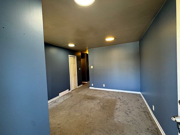2nd image of 2717 Ackley Ave