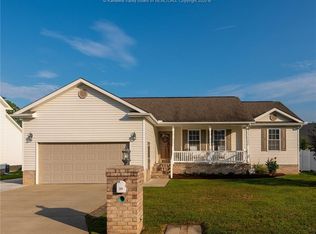 285 Pebble Creek Dr, Fraziers Bottom, WV 25082