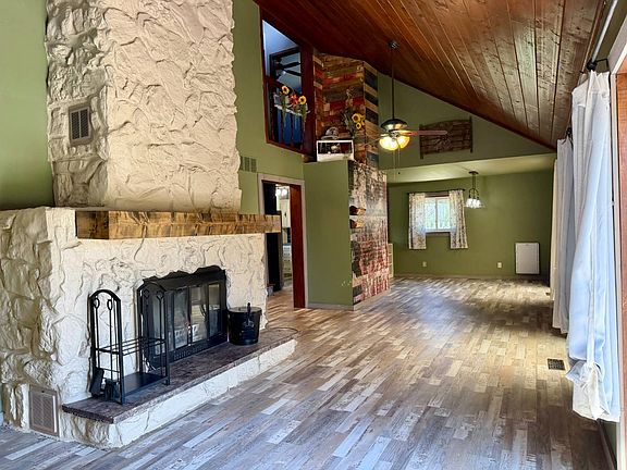 3rd image of 1135 Wheatridge Rd
