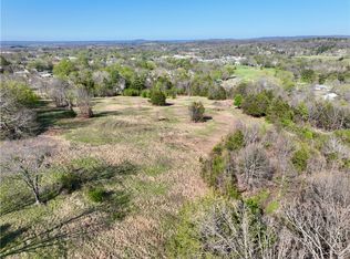 317 Dotson St, Huntsville, AR 72740