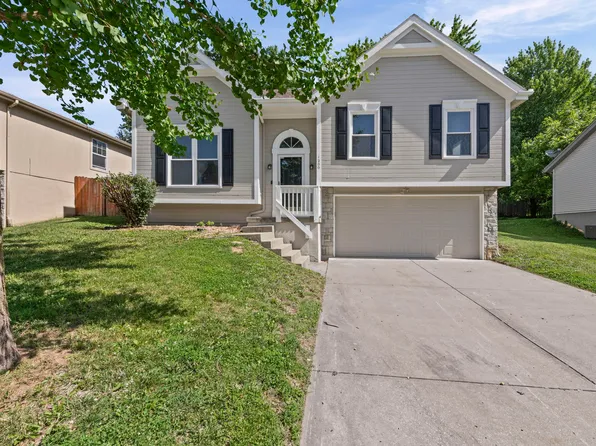 1200 NW 72nd St, Kansas City, MO 64118