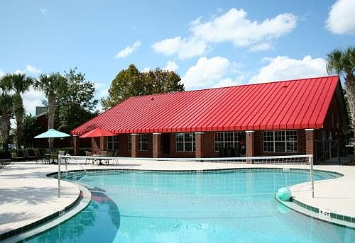 Leasing office and pool