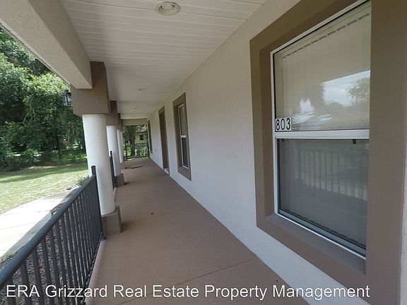 3rd image of 803 Powell St