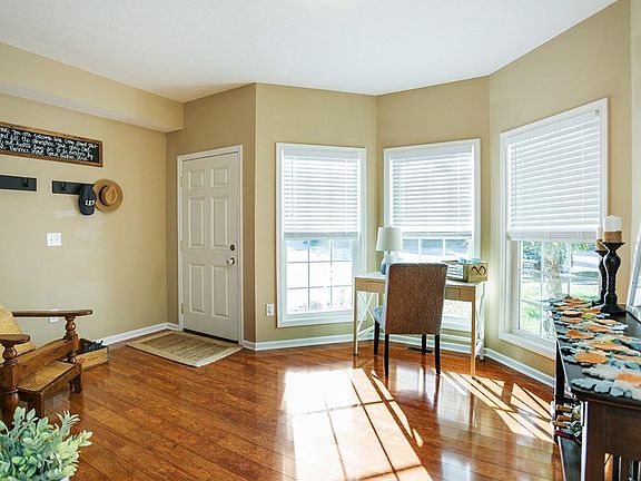 2nd image of 3113 Glengarth Park