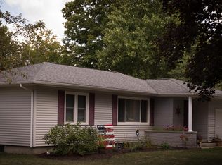 402 N Miller St, Paw Paw, MI 49079