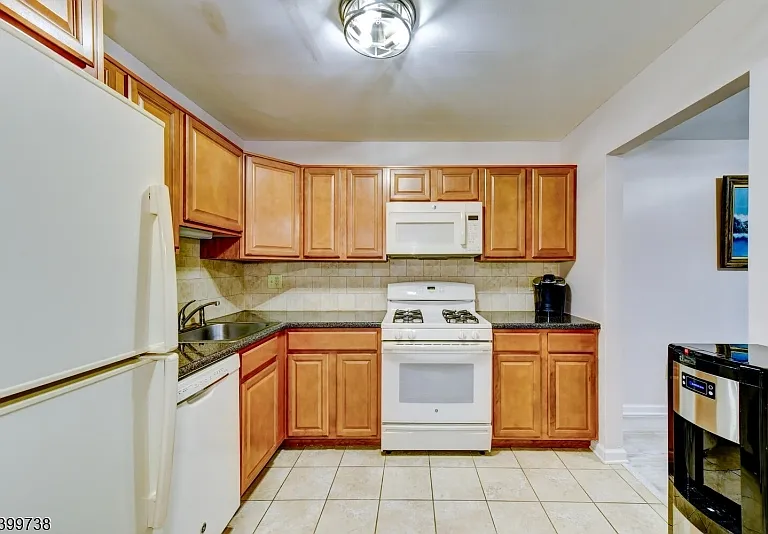 6 Hansen Pl #6 — Photo 21