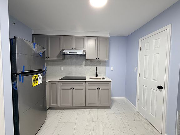 3rd image of 1649 E Passyunk Ave #3